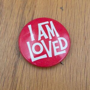 Vintage 60s "I am Loved" Helzberg Diamond Shops Inc. Lapel Round 1" Pin